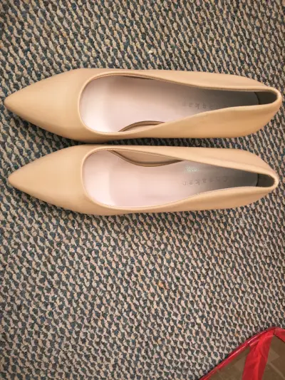 Zapatos beige de tacón bajo número 37 - miniatura 1