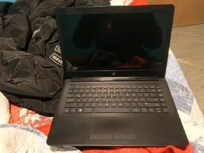 Notebook HP 14 pulgadas - miniatura 1