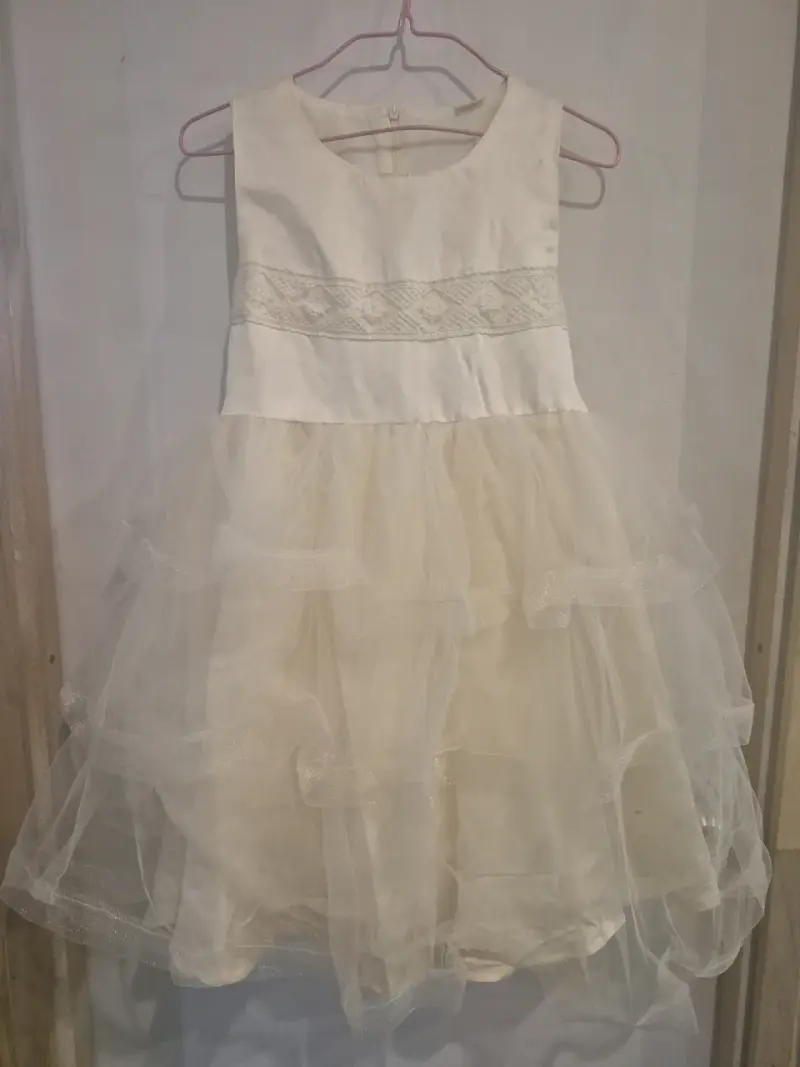 Vestido blanco de tul para niña talla 8 - 1