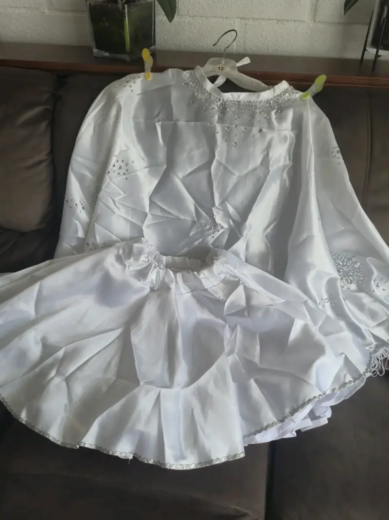 Conjunto de vestido de Angel la Diablada