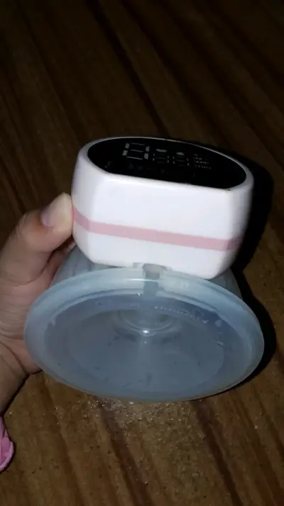 Extractor de leche manual con medidor - miniatura 1