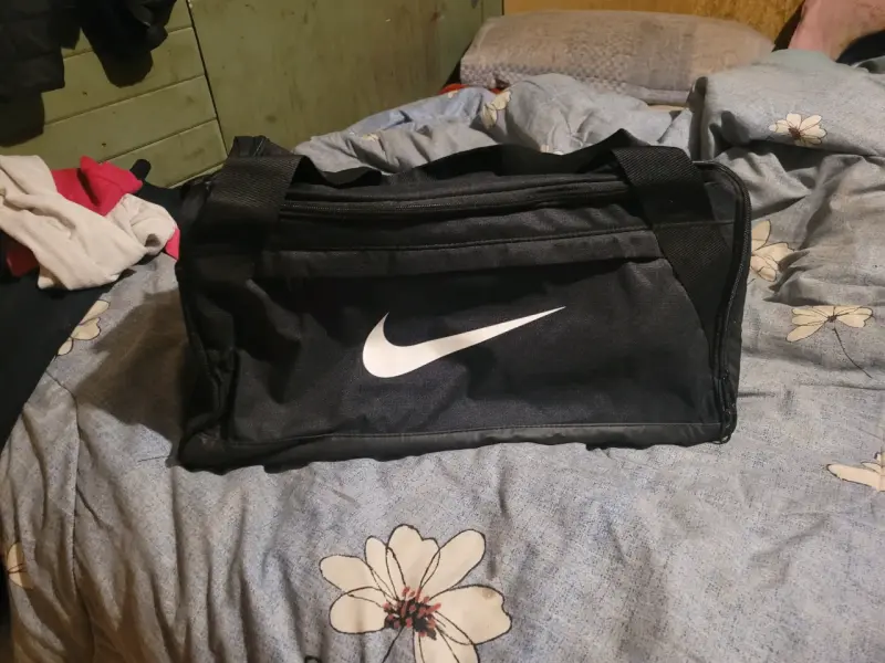 Bolso deportivo negro Nike