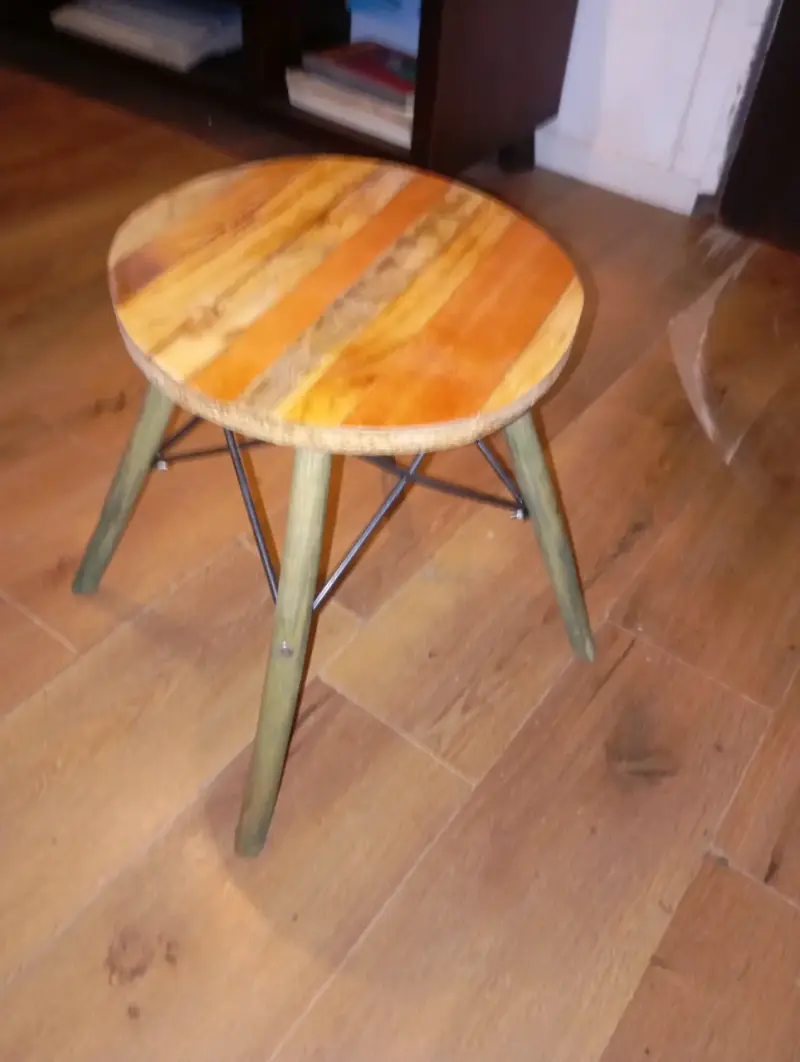 Mesa de noche - 2