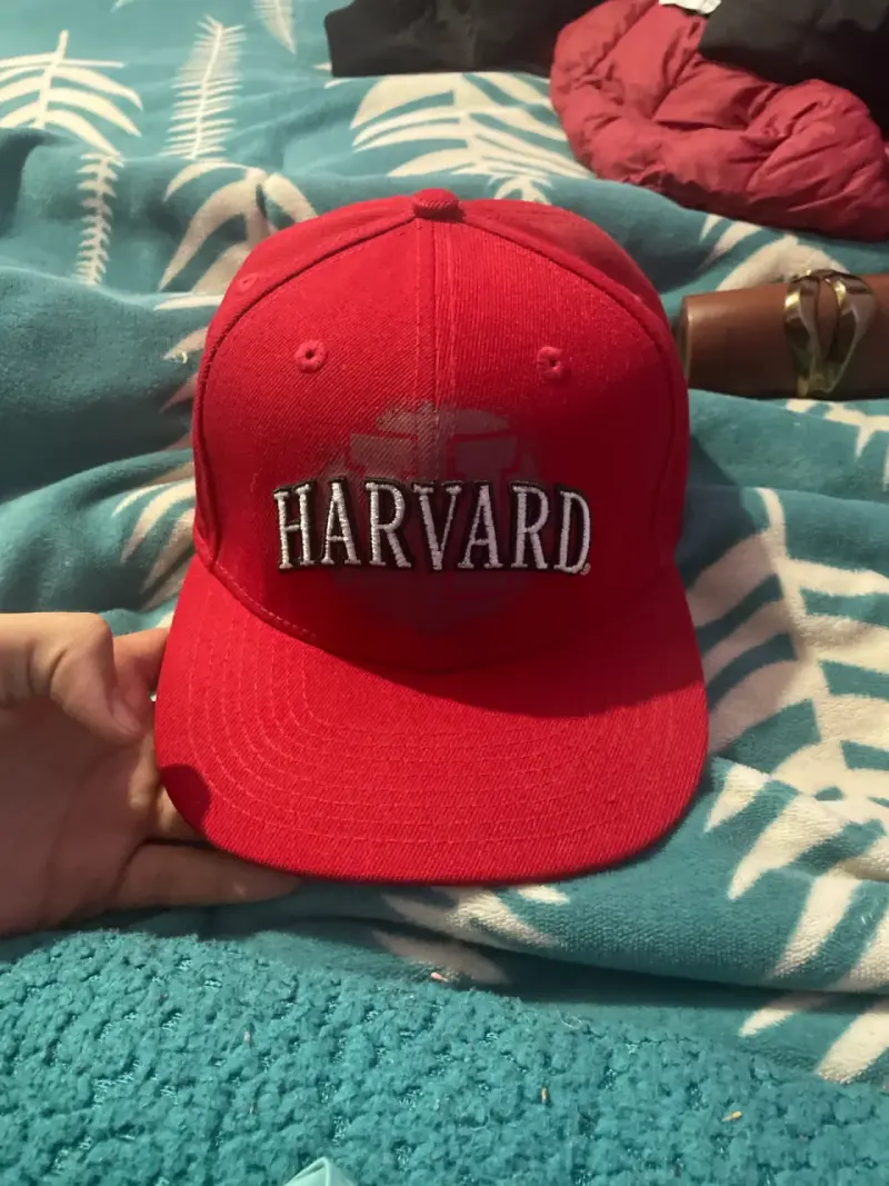 Gorra roja Harvard - 1