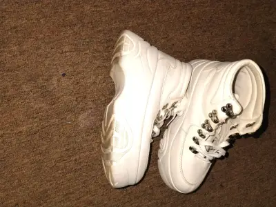 Zapatillas blancas con plataforma - miniatura 3