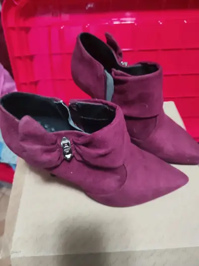 Botines burdeos con lazo - miniatura 1