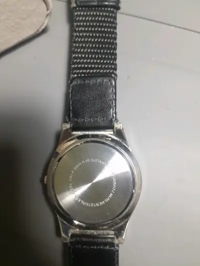 Reloj deportivo negro metálico NIKE - miniatura 3
