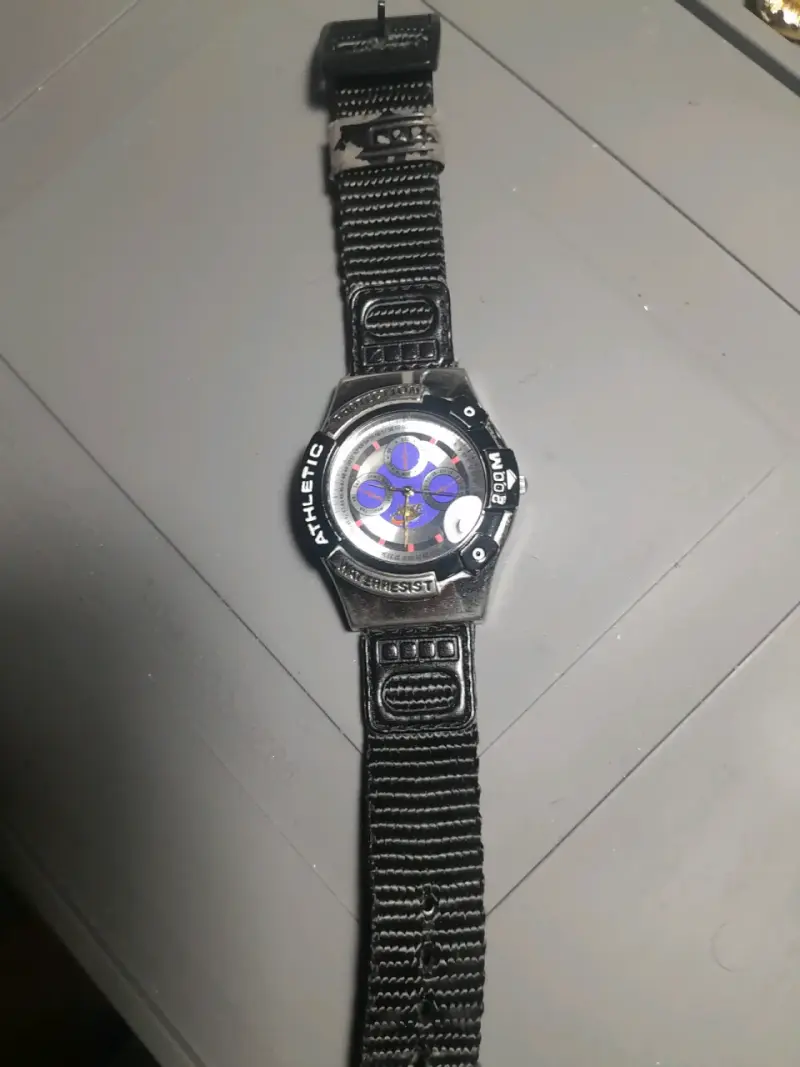 Reloj deportivo negro metálico NIKE - 4