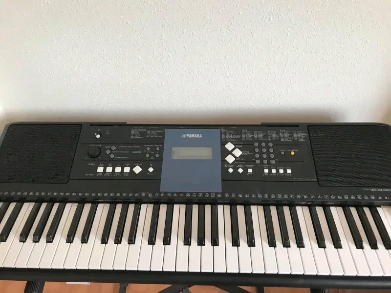 Teclado Yamaha portátil - 3