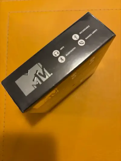 Auriculares Bluetooth MTV nuevos - miniatura 3