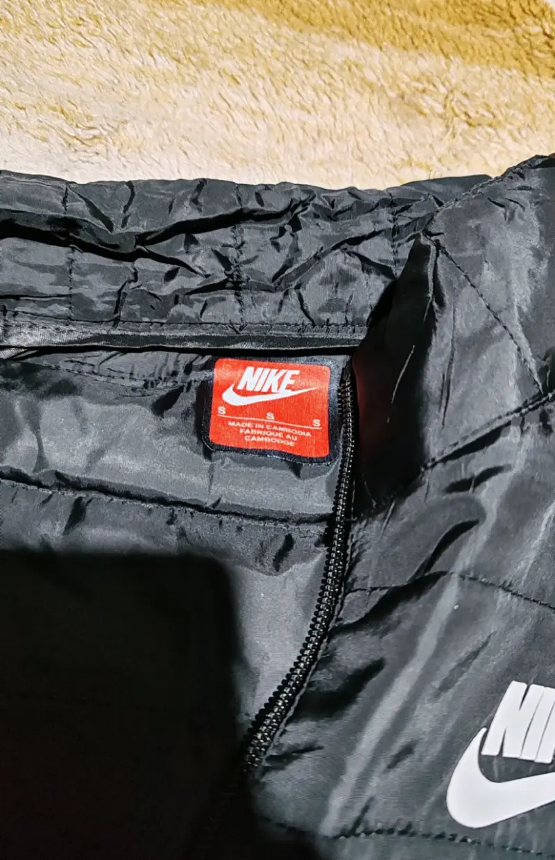 Chaqueta Nike unisex negra (s) - 3