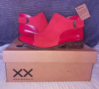 Botines rojos Bestias - miniatura 1