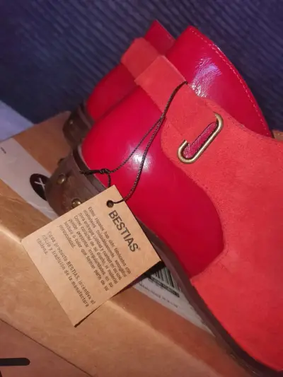 Botines rojos Bestias - miniatura 2