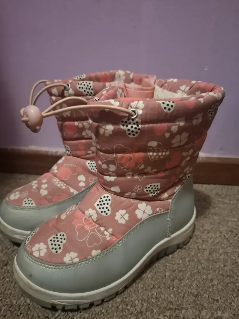 Botas infantiles rosas con estampado - 1