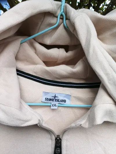 Polerón stone island  beige con capucha - miniatura 4