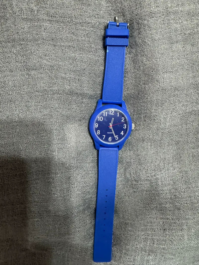 Reloj azul para muñeca - 1