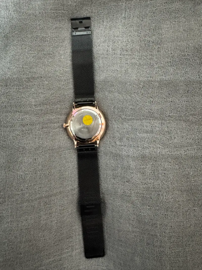 Reloj negro marca Curren - 3