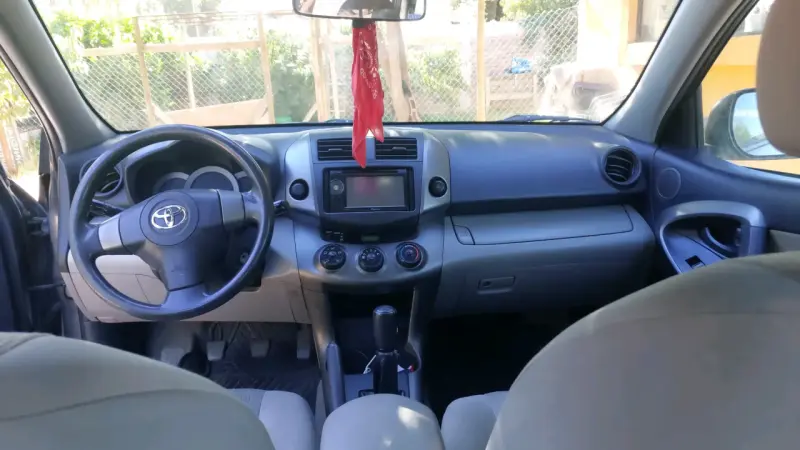 Toyota RAV4 2013 usado gris - 2