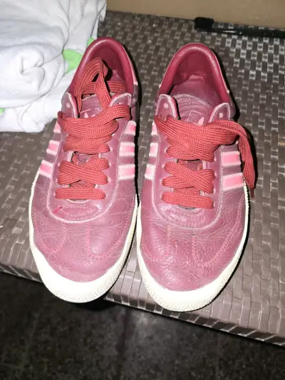 Zapatillas Adidas rojas - miniatura 2