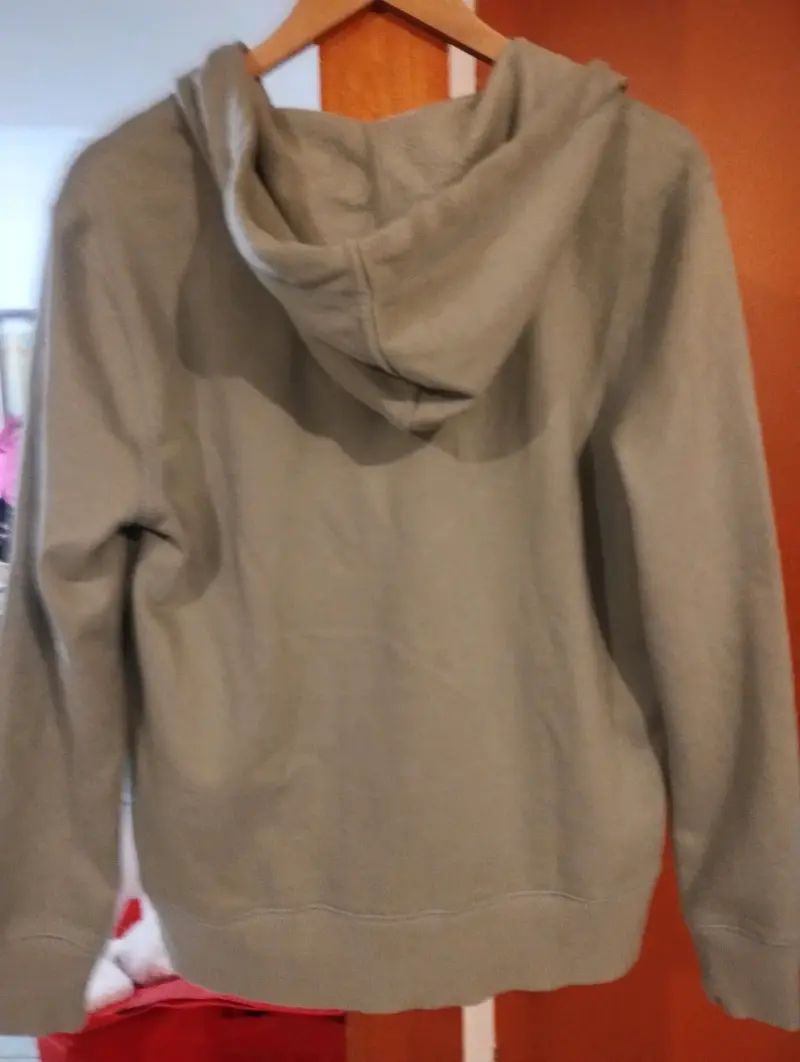 Polerón beige con capucha - 3