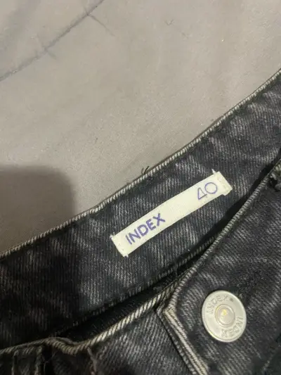 Shorts de mezclilla gastados - miniatura 2