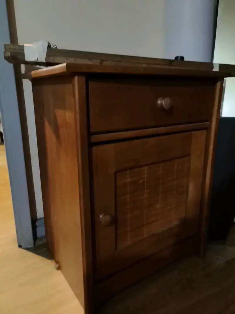 Juego de Dormitorio Rosen (Respaldo + 2 Veladores) - 6