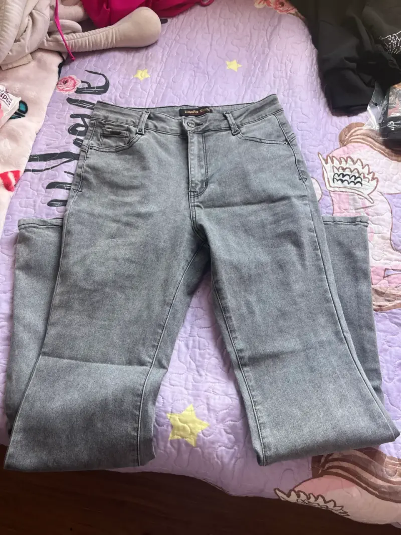 Jeans grises diseño moda - 1