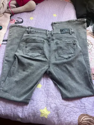 Jeans grises diseño moda - miniatura 2