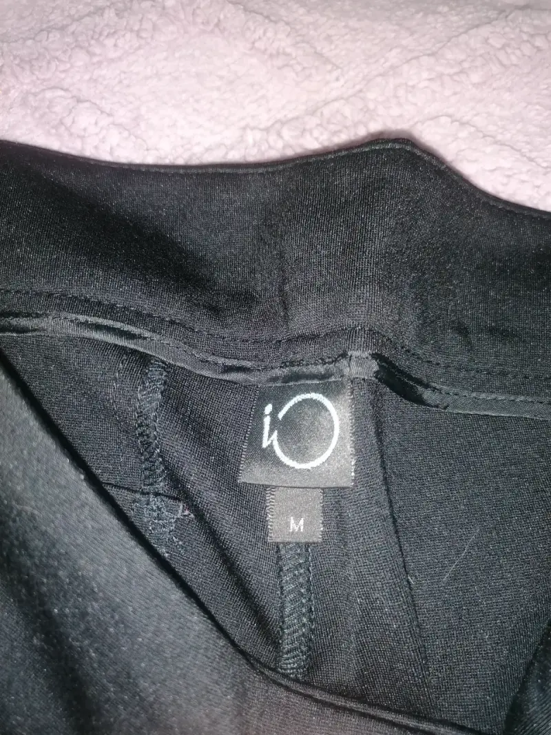 Leggings negros con tachas - 2