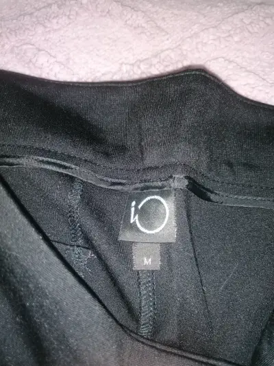 Leggings negros con tachas - miniatura 2