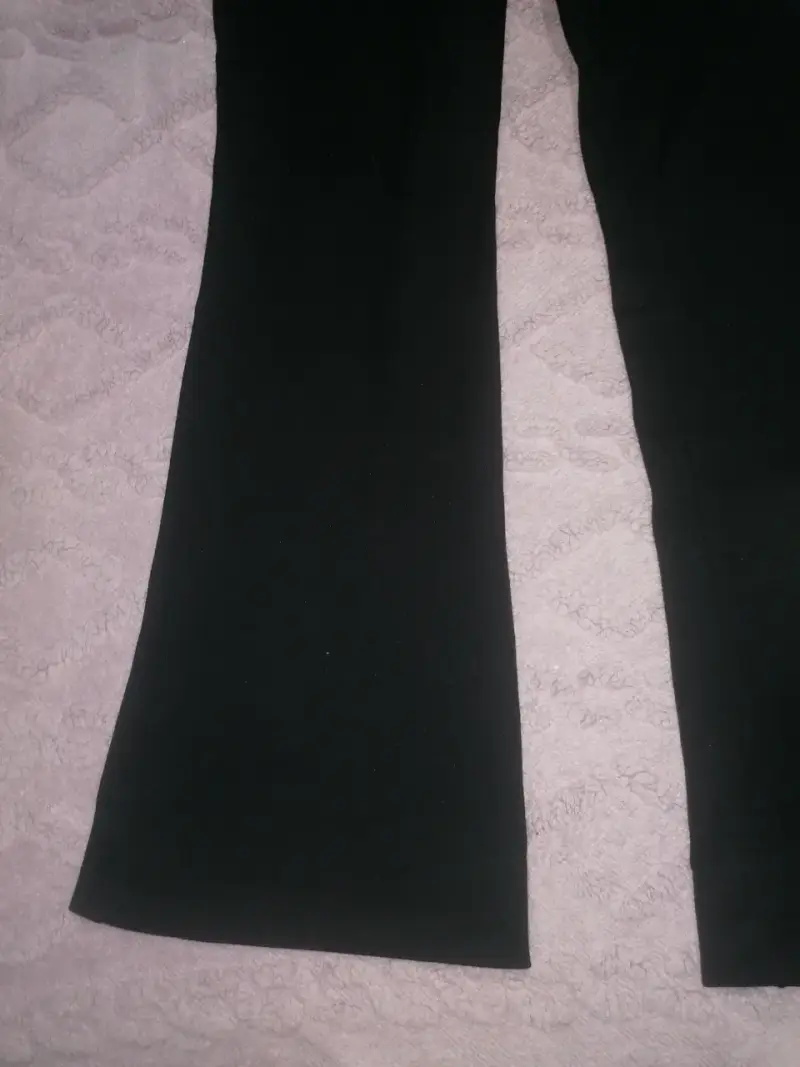 Leggings negros con tachas - 5