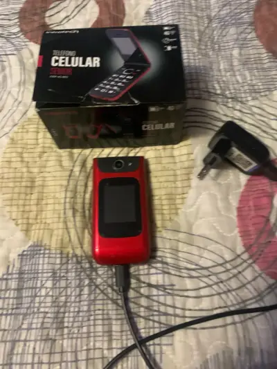Teléfono celular plegable rojo - miniatura 1