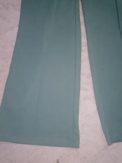 Pantalones verdes para mujer - miniatura 1