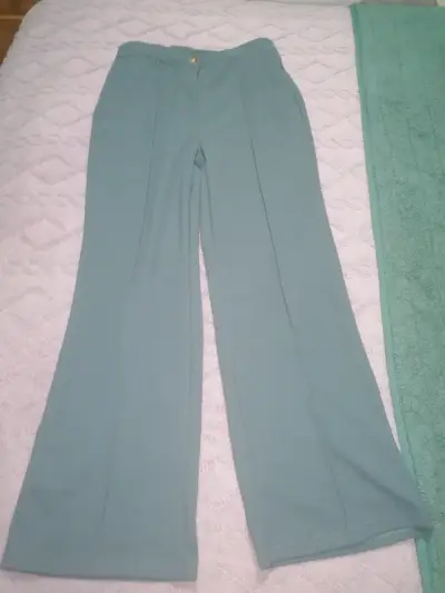 Pantalones verdes para mujer - miniatura 2