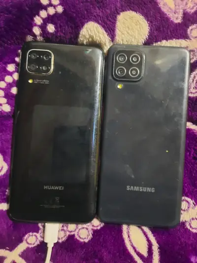 Dos celulares Huawei y Samsung - miniatura 1