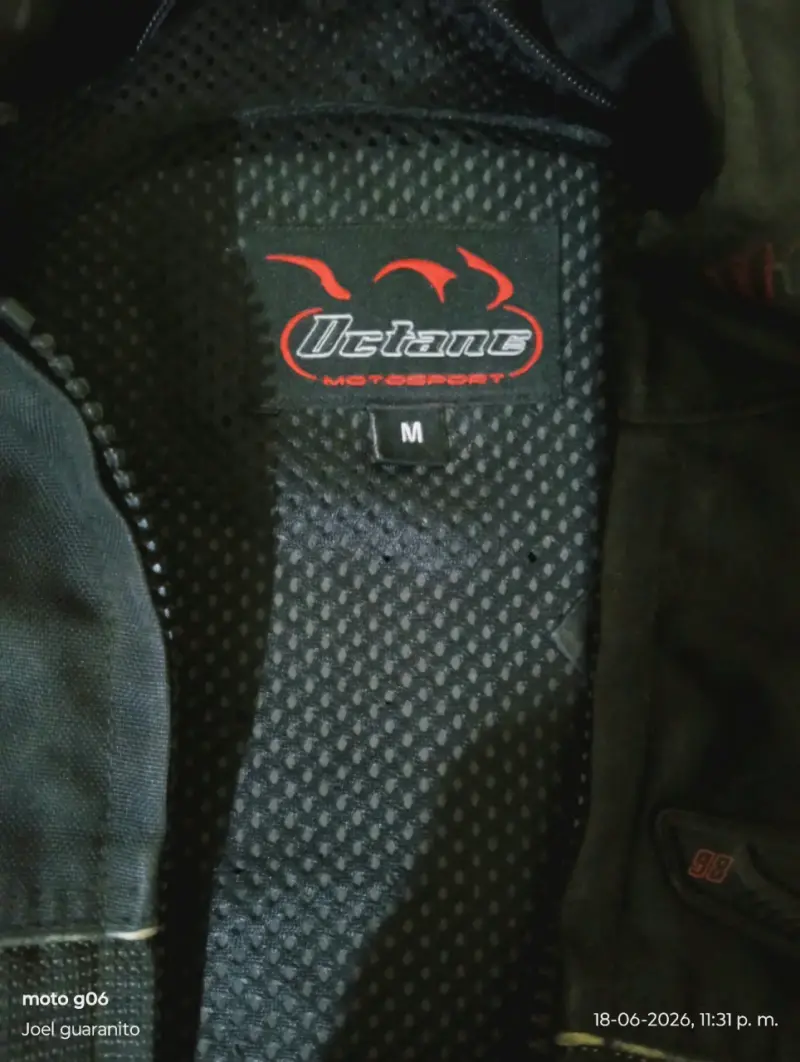 Chaqueta de moto negra y roja - 2