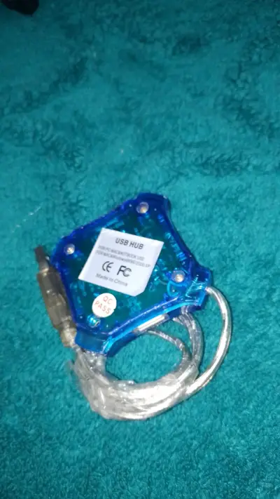 Hub USB azul transparente - miniatura 2