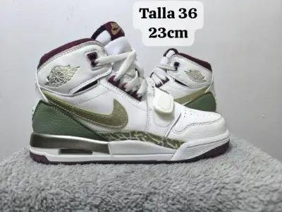 Zapatillas blancas Air Jordan talla 36 - miniatura 1