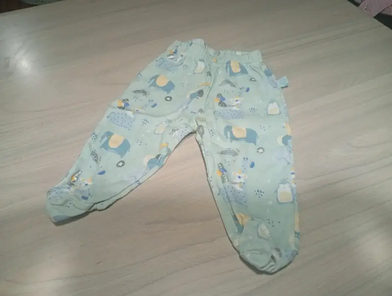 Pantalón bebe estampado elefantes