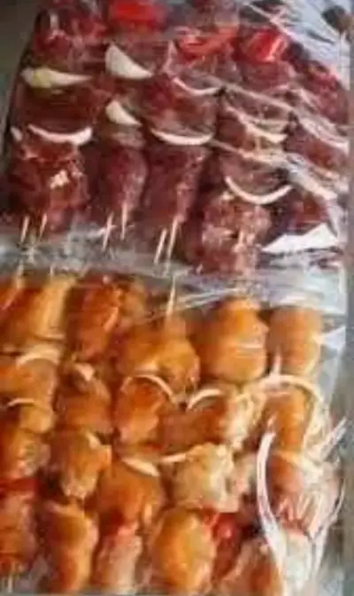 Brochetas de carne variadas - miniatura 2