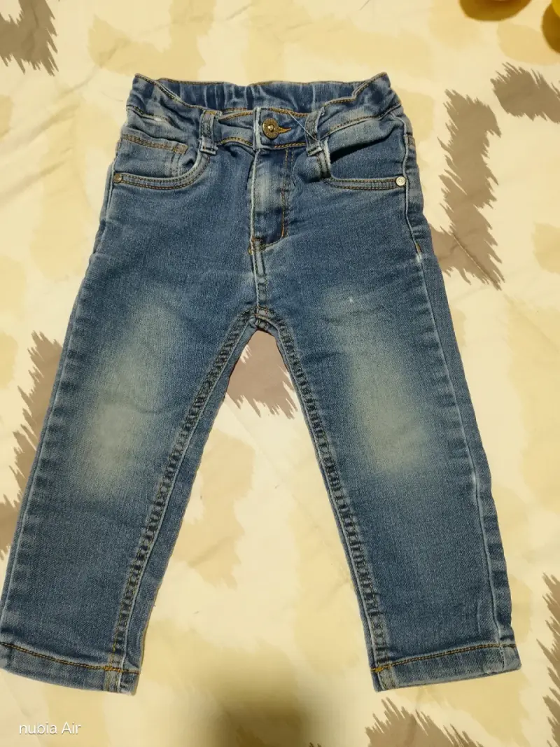 Jeans azules para niño