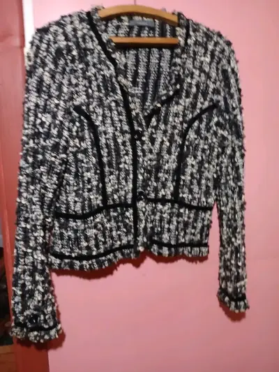 Chaqueta tejida blanco y negro - miniatura 1