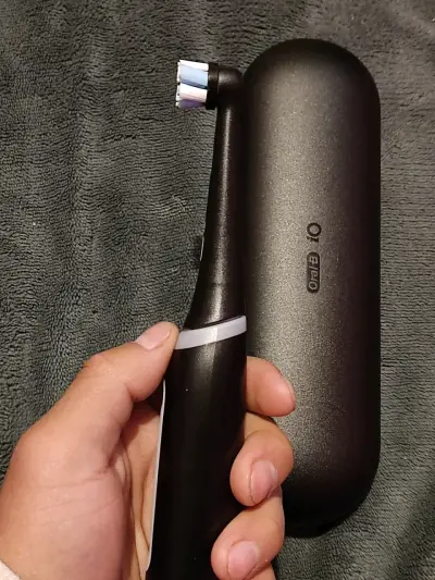 Cepillo eléctrico Oral-B iO - miniatura 5