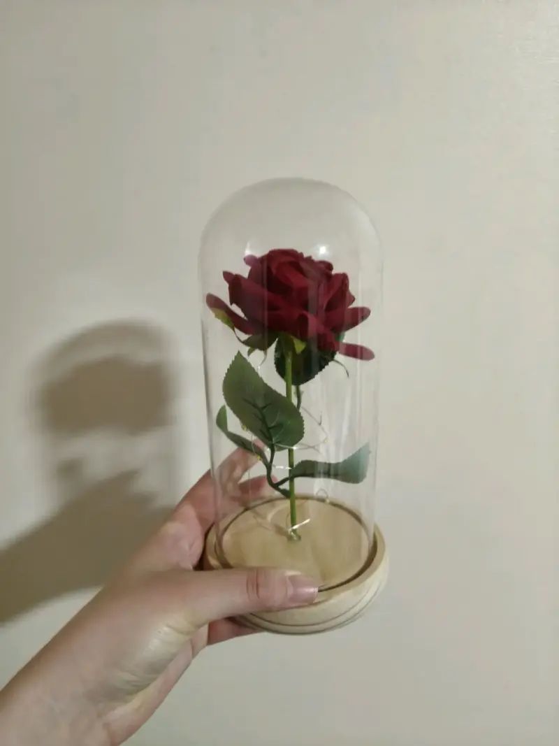 Rosa decorativa en base de madera - 1
