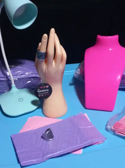 Anillos de bisutería variados - miniatura 5