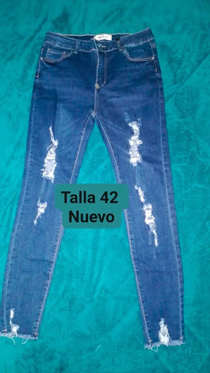 Jeans rotos talla 42 nuevos