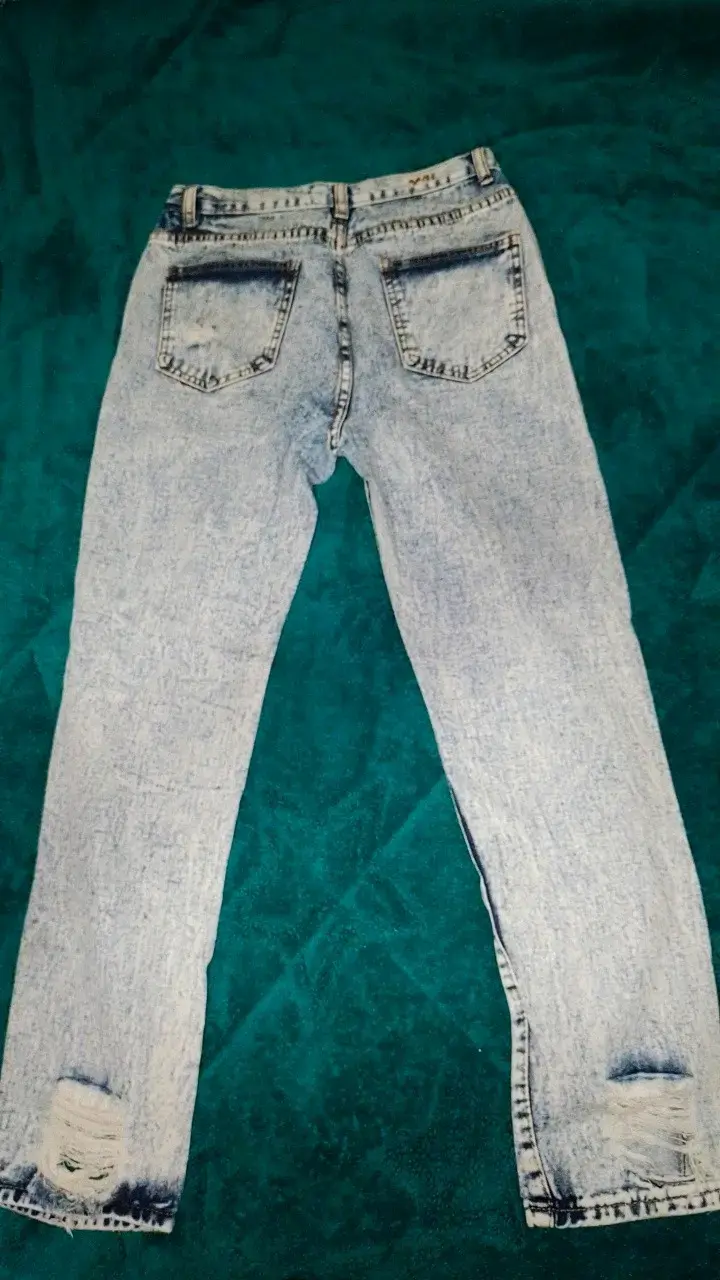 Jeans rasgados talla 36 - 2