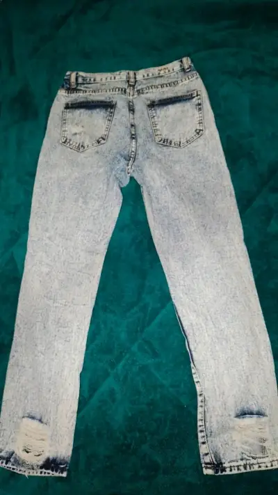 Jeans rasgados talla 36 - miniatura 2