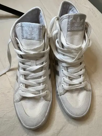 Zapatillas Adidas deportivas blancas - miniatura 3