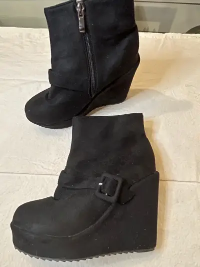Botines negros con plataforma - miniatura 2